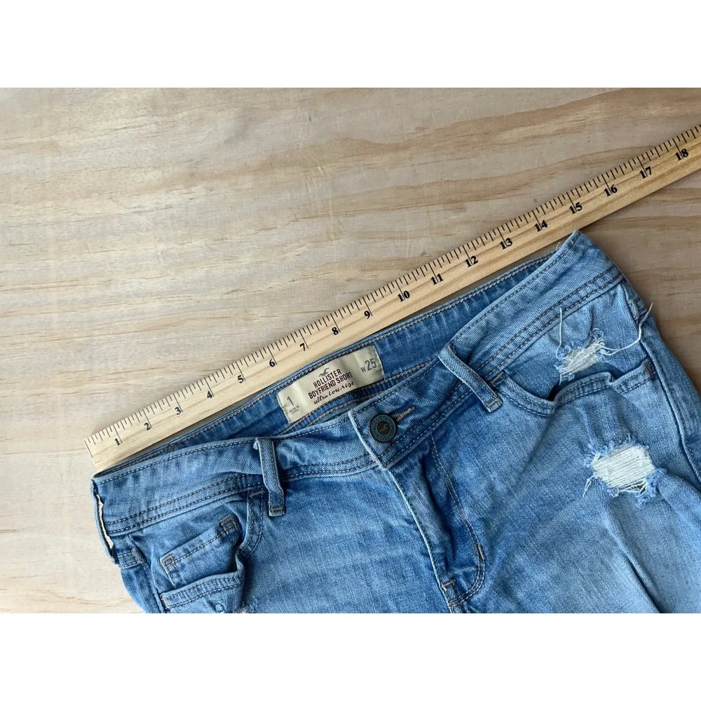 Hollister Boyfriend Shorts Womens 1 W25 Ultra Low Rise Distressed Denim Blue‎